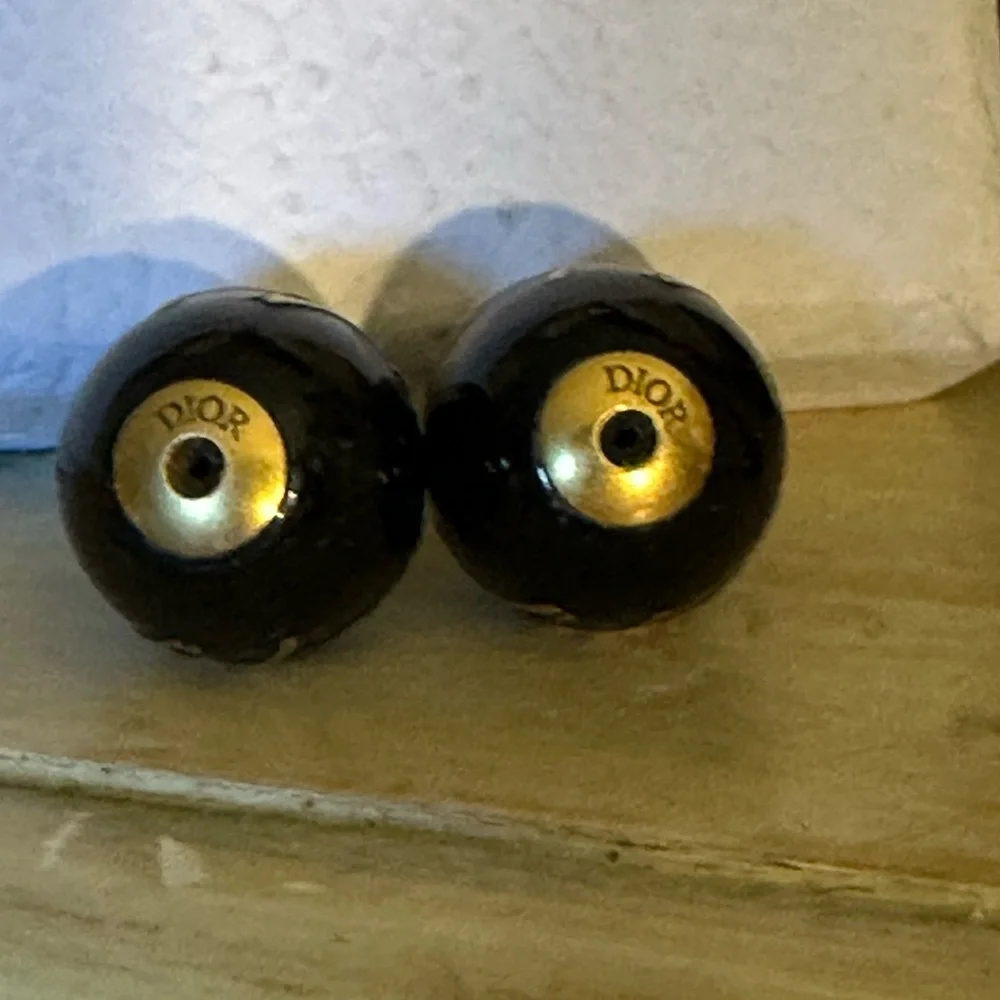 CHRISTIAN DIOR 
Metal J'Adior Mise En Dior Tribal Earrings Black - Picture 10 of 16